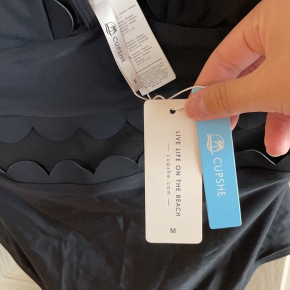 Cupshe One piece Bathing suit. Brand new with tags - Picture 4 of 4